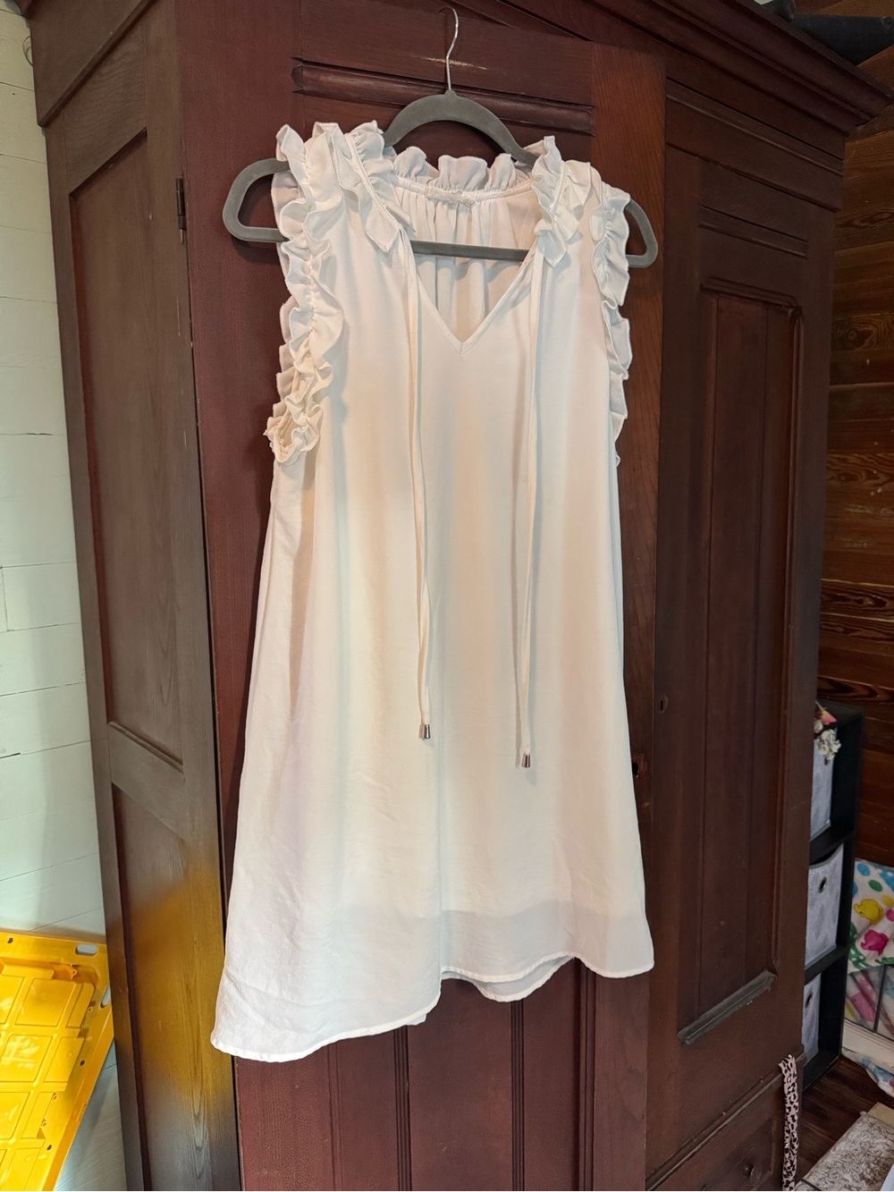 Entro Women's White Ruffle-Trim Sleeveless V-Neck Top